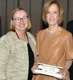 FAN founder Debi Hoffman receiving the Knight Foundation Award